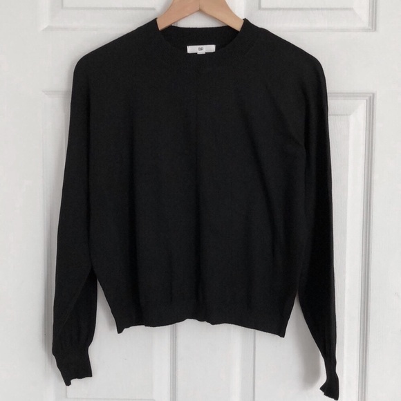Plain black crewneck sweater - Picture 1 of 5